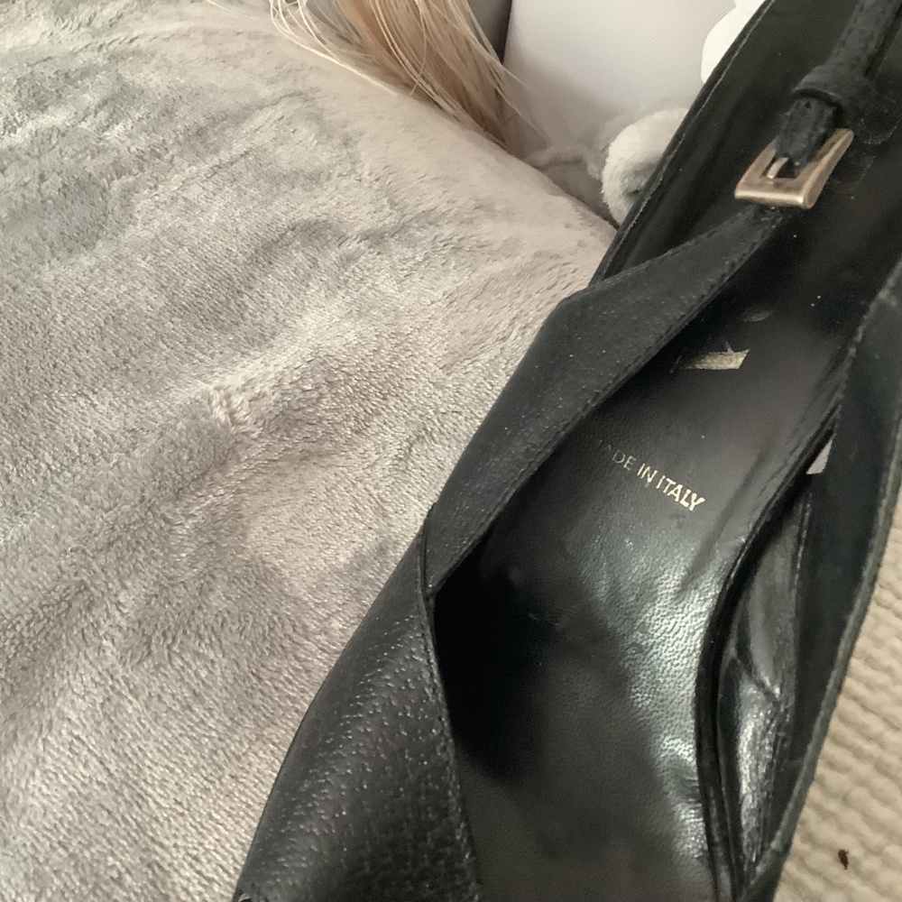 Shoes - Picture 5 of 7